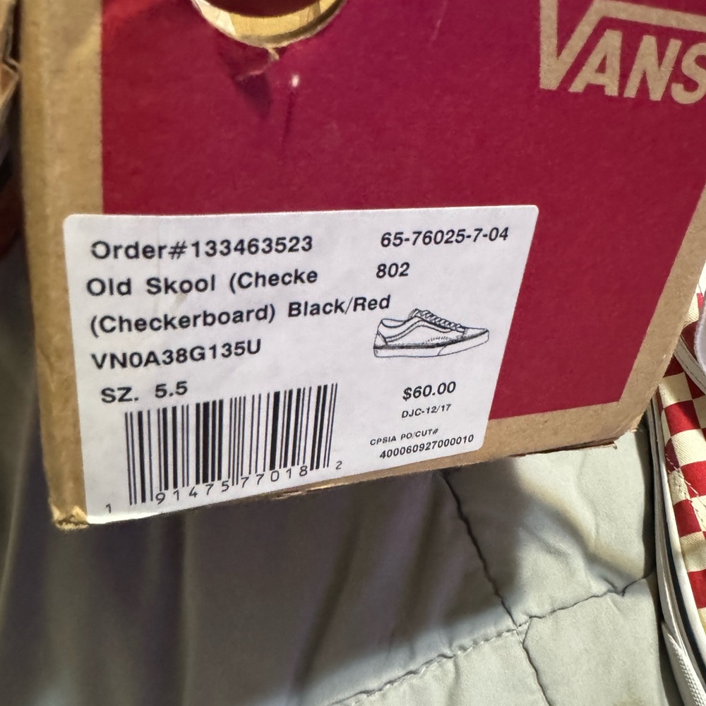 Vans - Picture 6 of 6